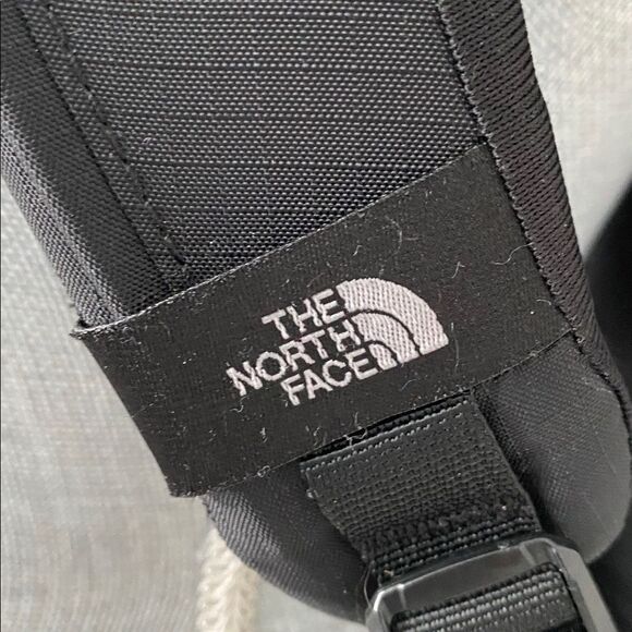 The North Face Recon FlexVent Black Backpack 15” Laptop Casual Office Gift NWOT - Picture 7 of 15
